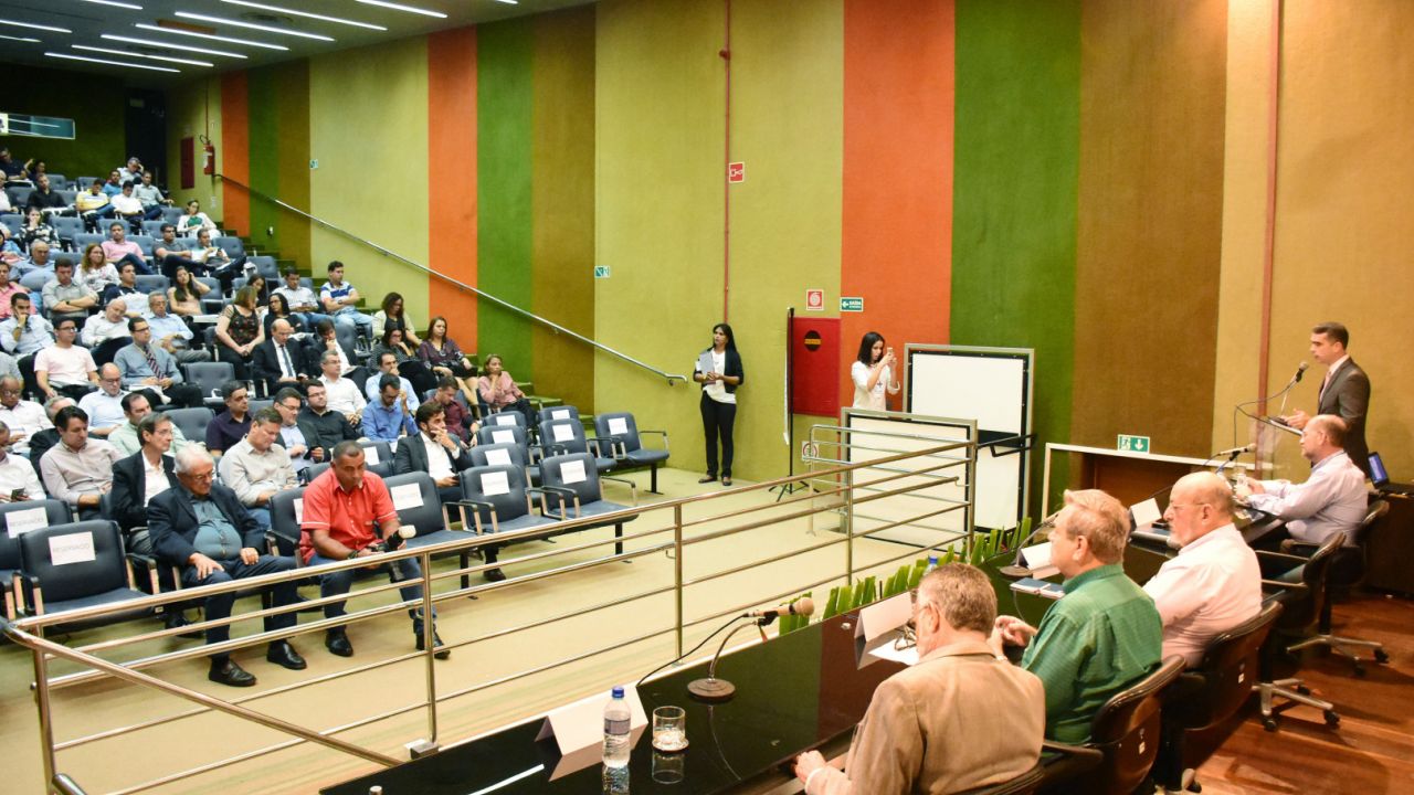 1334 14.05.18 ii forum do minerio js 96 1
